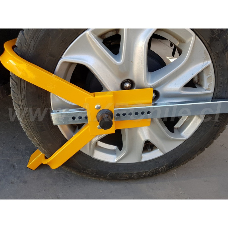 Trabador de rueda con placa