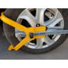 Trabador de rueda con placa