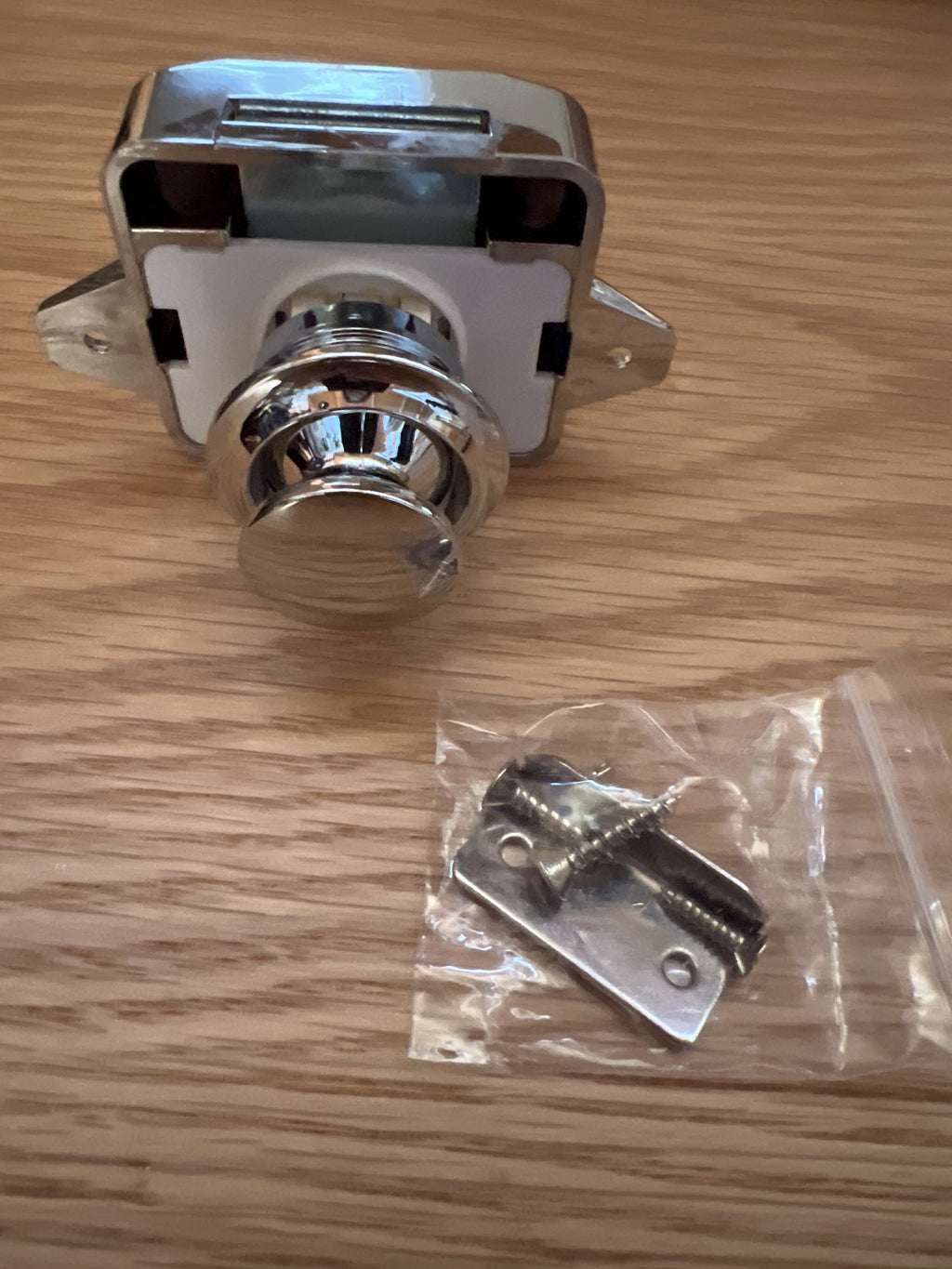 chapa para muebles camper push lock